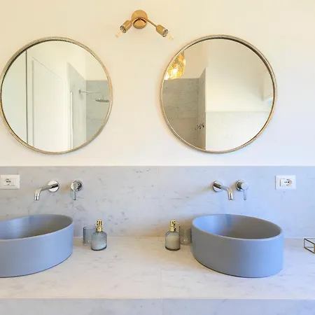 Virgilio - By Impero House Stresa